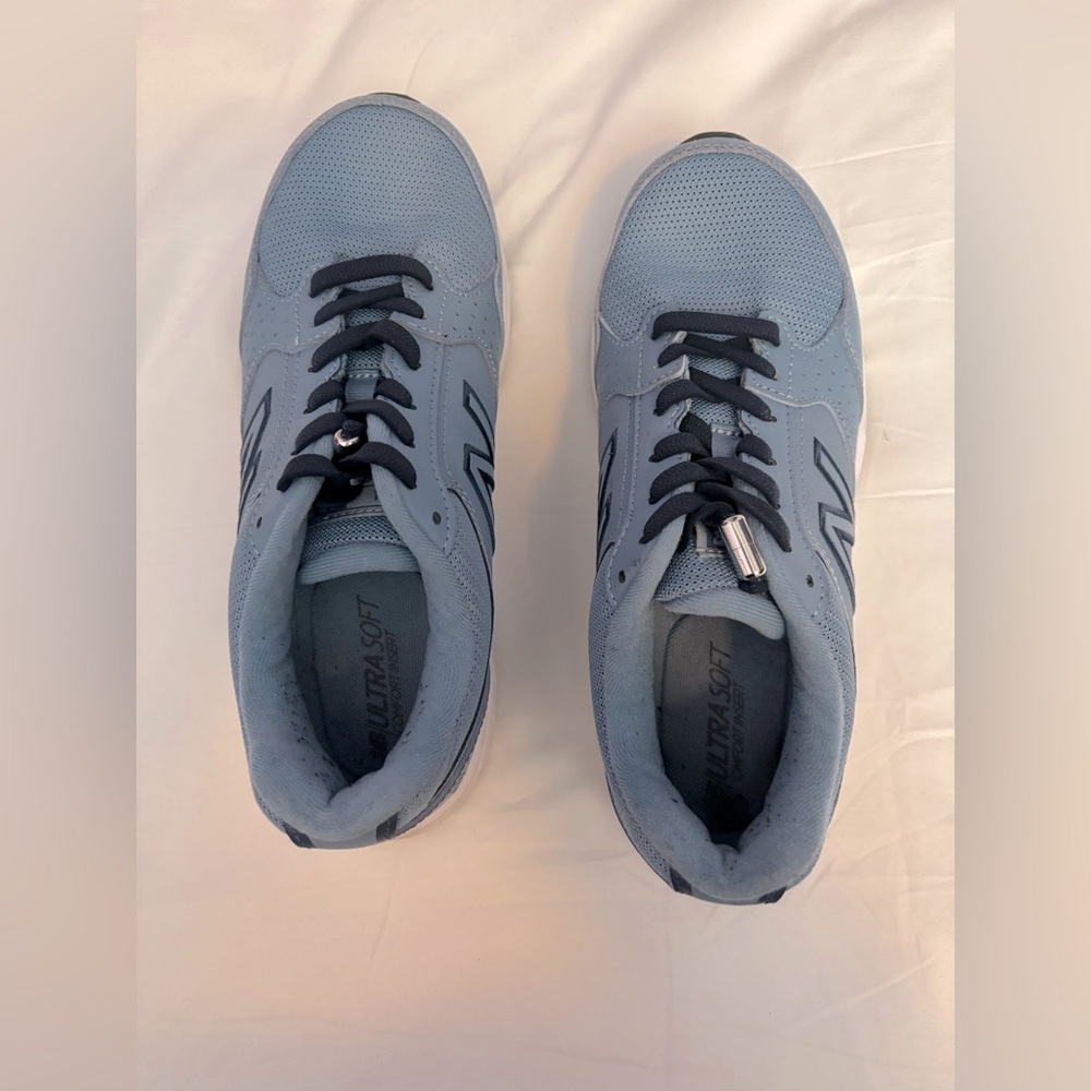 New Balance women’s 411 V1 walking shoes